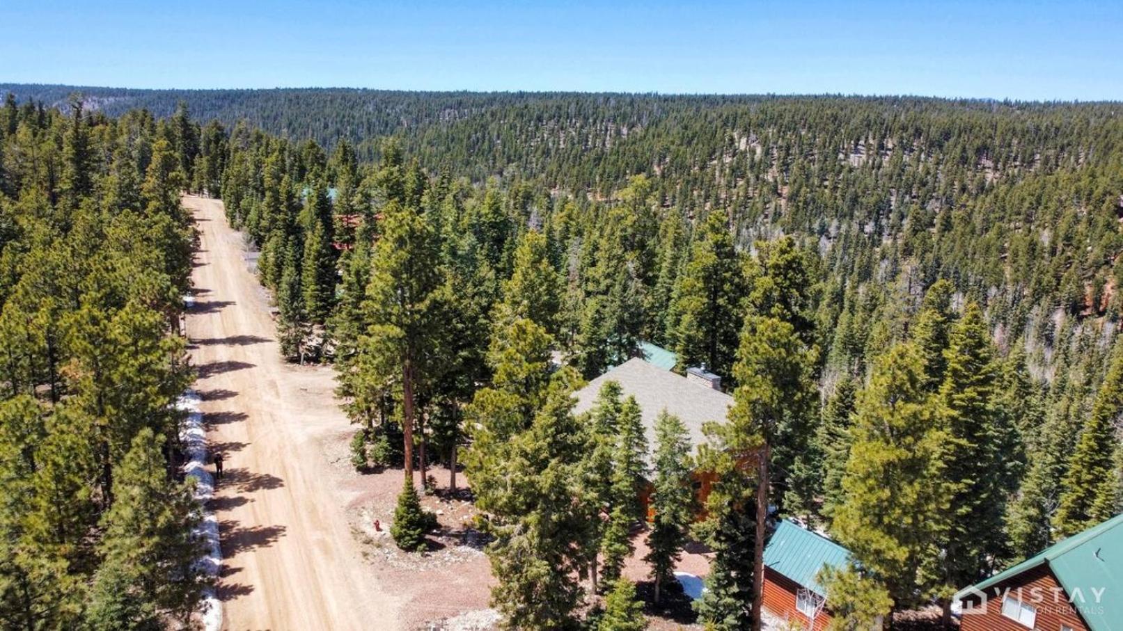 Вилла Summit Pines Hideaway - Amazing Mountain Views! Duck Creek Village Экстерьер фото